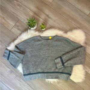 SWEATY BETTY | Blue Crew Neck Slightly Cropped Sweater with Stripe (XL)